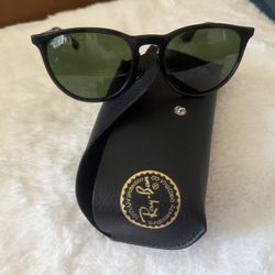 Ray-Ban Sunglasses With Case