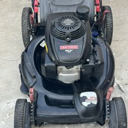Craftsman with HONDA motor Lawnmower. Self Propelled Lawn Mower.