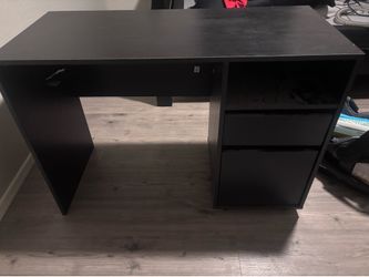 Computer desk