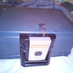 Honeywell Safe With Keys