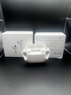 Apple AirPods Pro 3 with Charging Case