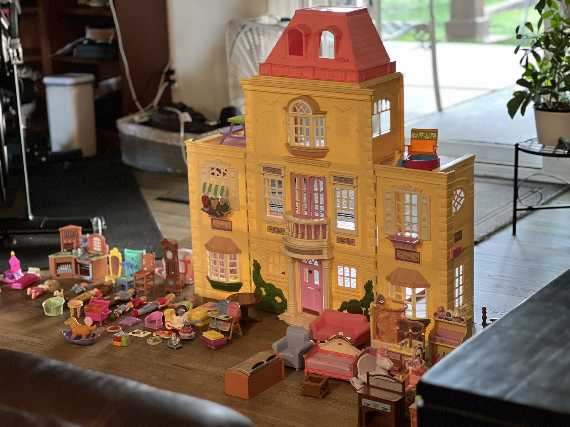 Fisher Price Doll House (early 2000s)