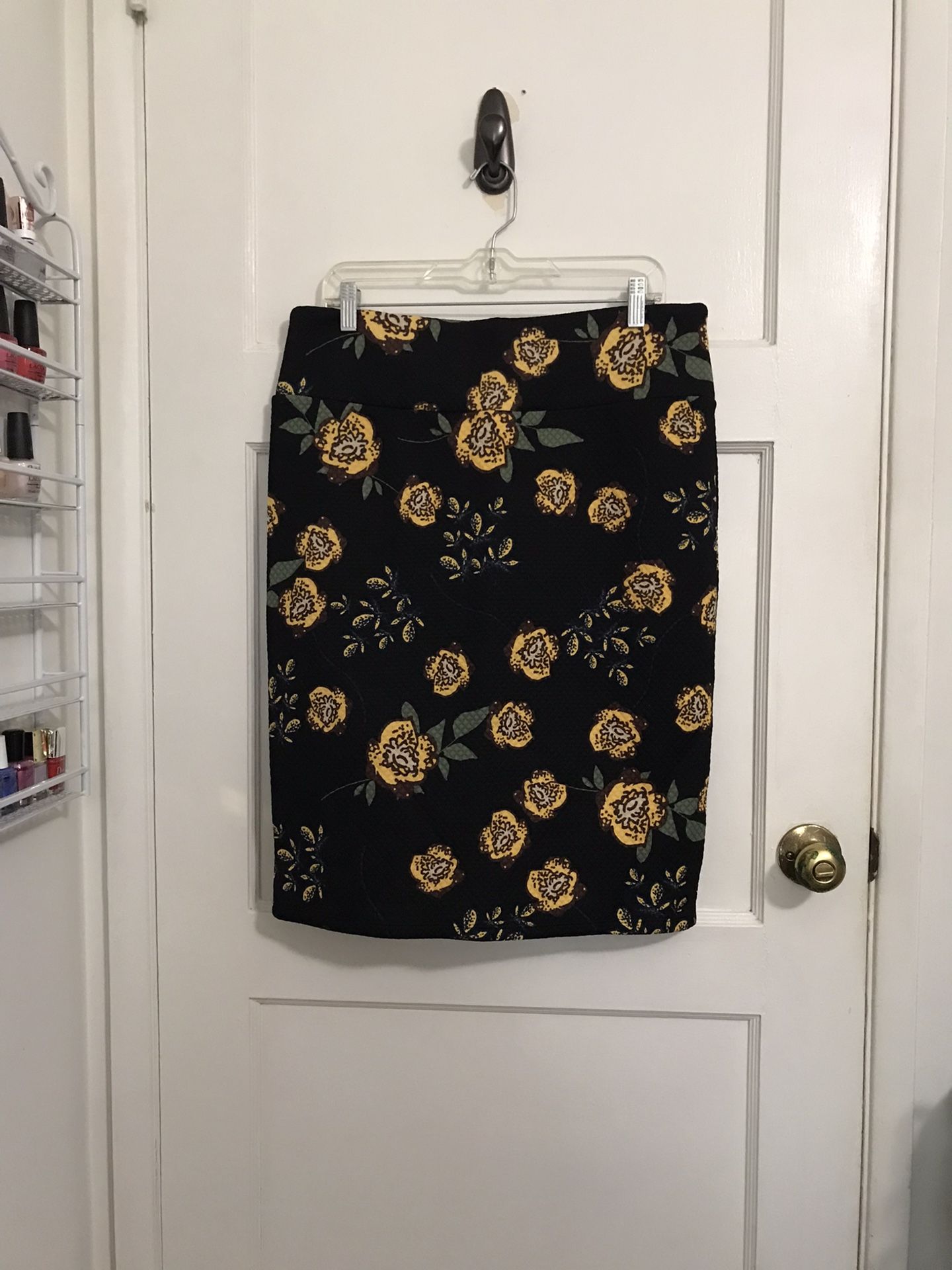 LuLaRoe Ladies Skirt 💐
