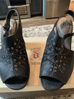 Chunk Peep Toe Heels