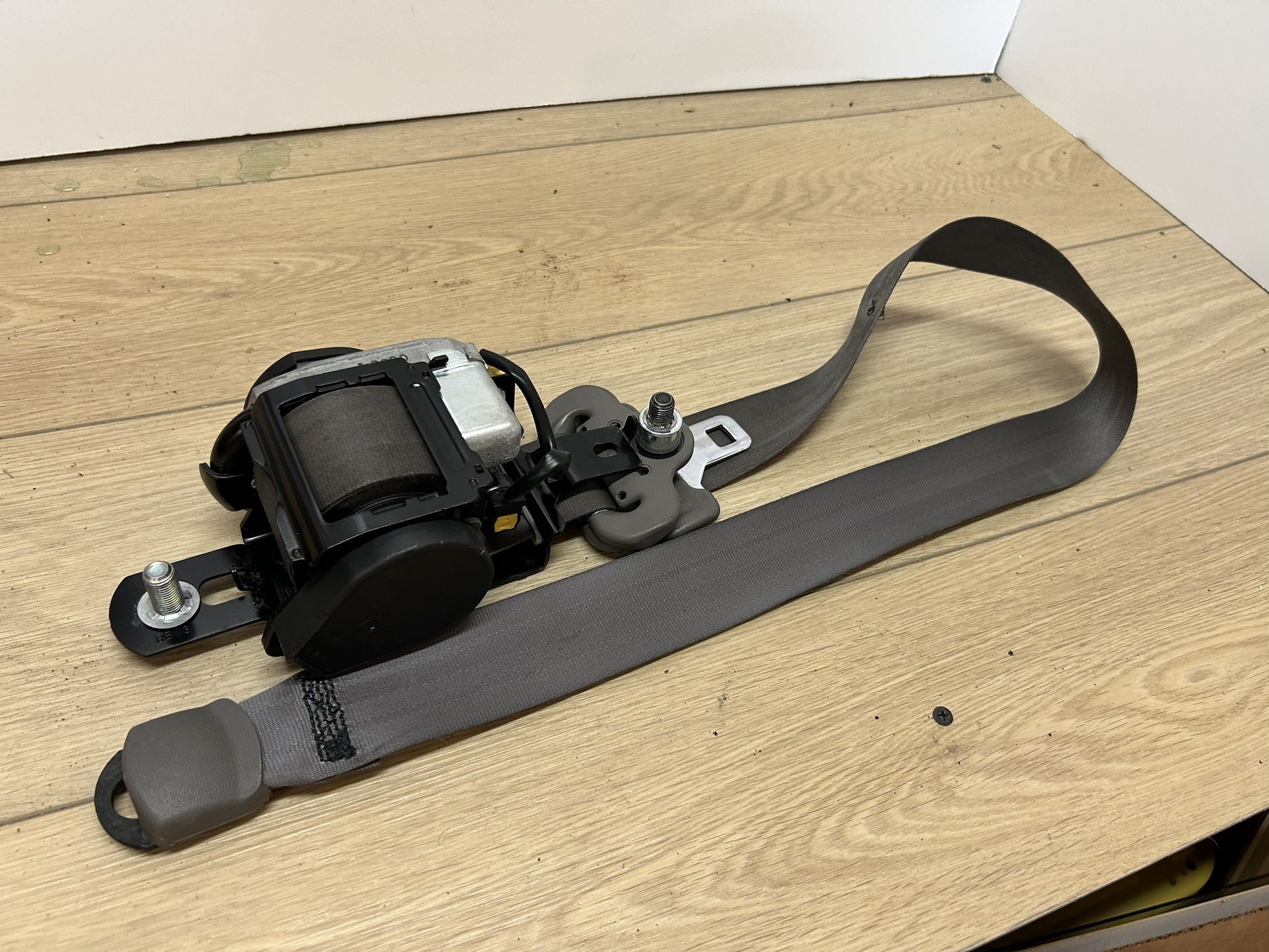 2005 2006 2007 2008 2009 2010 HONDA ODYSSEY Front RIGHT Side Seat Belt OEM