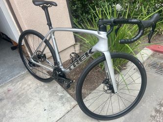 2022 Trek Emonda SL5 Road Bike