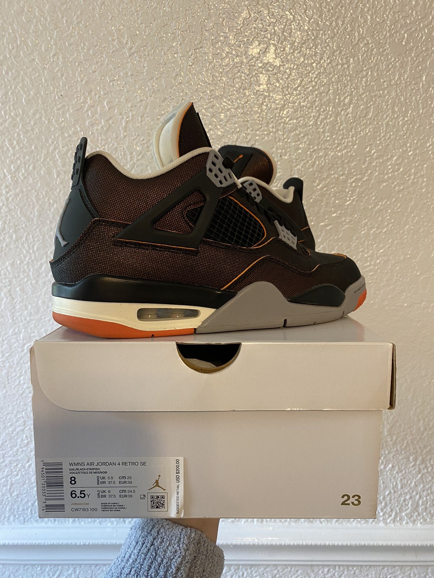 Jordan 4 Starfish