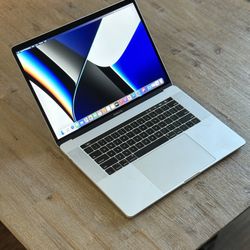 2.9GHz MacBook (15”) 16gb/500gb - Pro Graphics 