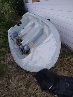 12 ft fiberglass boat with oars