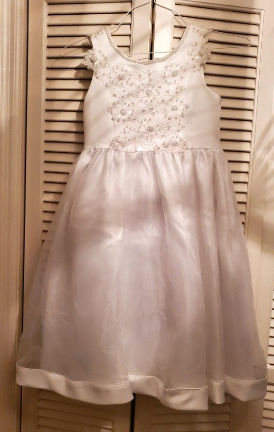 Girl's White Dress SIZE 7