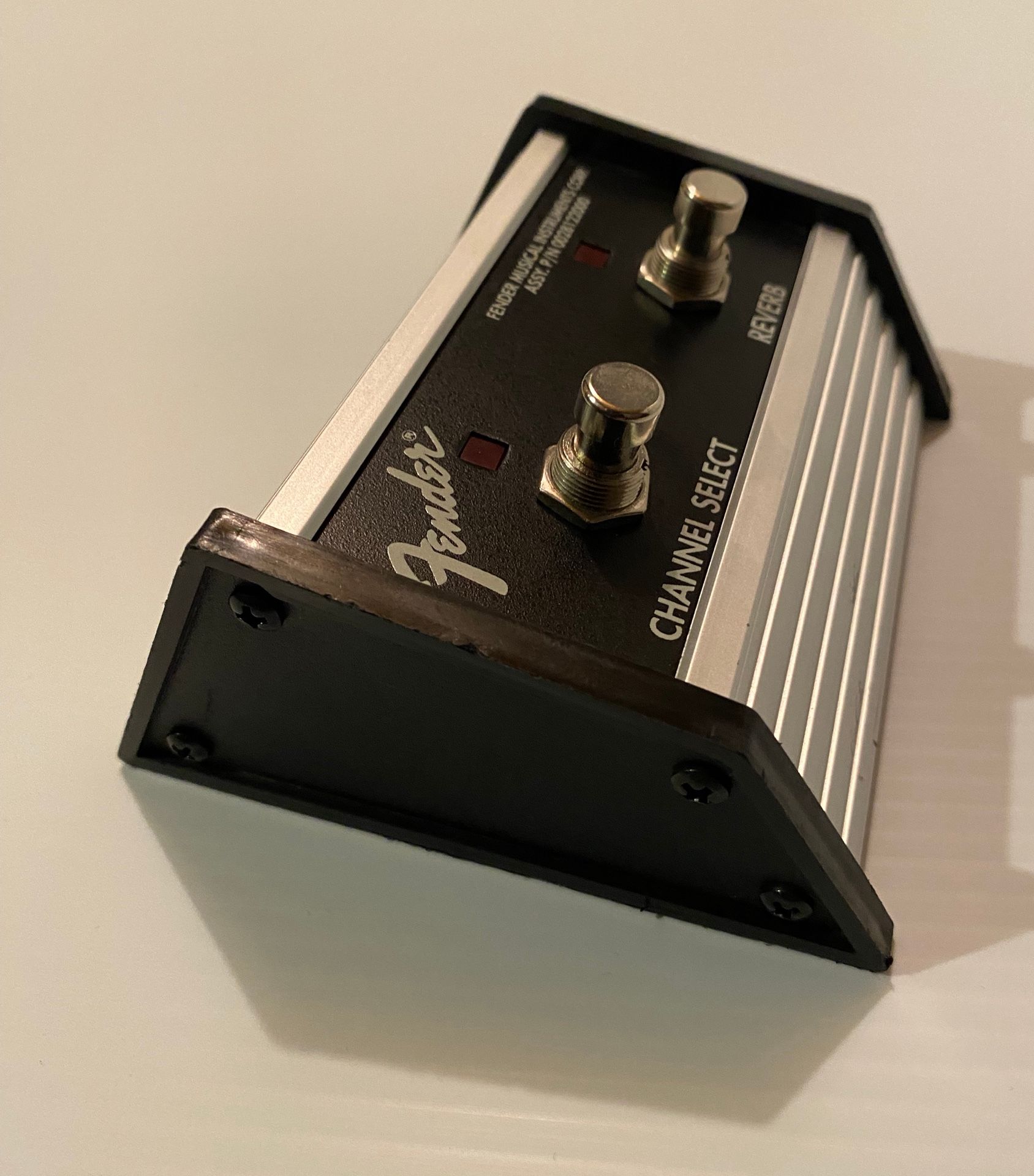 FENDER TWO BUTTON CHANNEL SELECT / REVERB FOOT SWITCH PEDAL