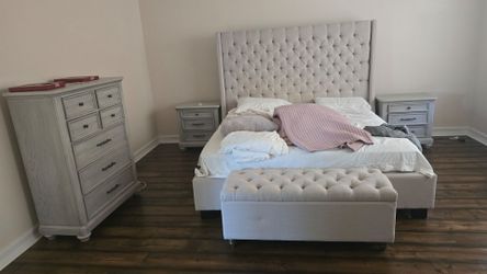 5-Piece El Dorado Tufted Bedroom Set