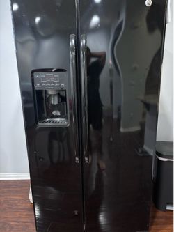 GE REFRIGERATOR