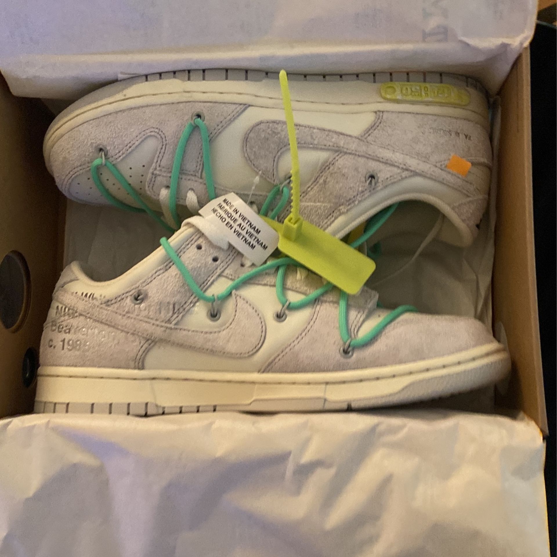 Off White Dunk low Size 11.5 Asking for $350  No Trades  Cashapp Apple Pay Or Paypal no cash !!!!