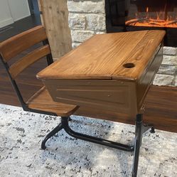 *** 60 Year Old Professionally Restored Desk