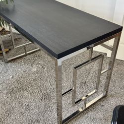 Table / Desk