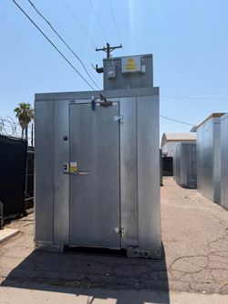 Walk-In Cooler With Refrigeration 6’x4’
