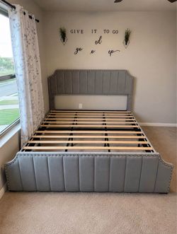 King Size Bed Frame – Excellent Condition