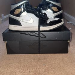 Jordan 1 Nike Air Mid White, Black, Gray