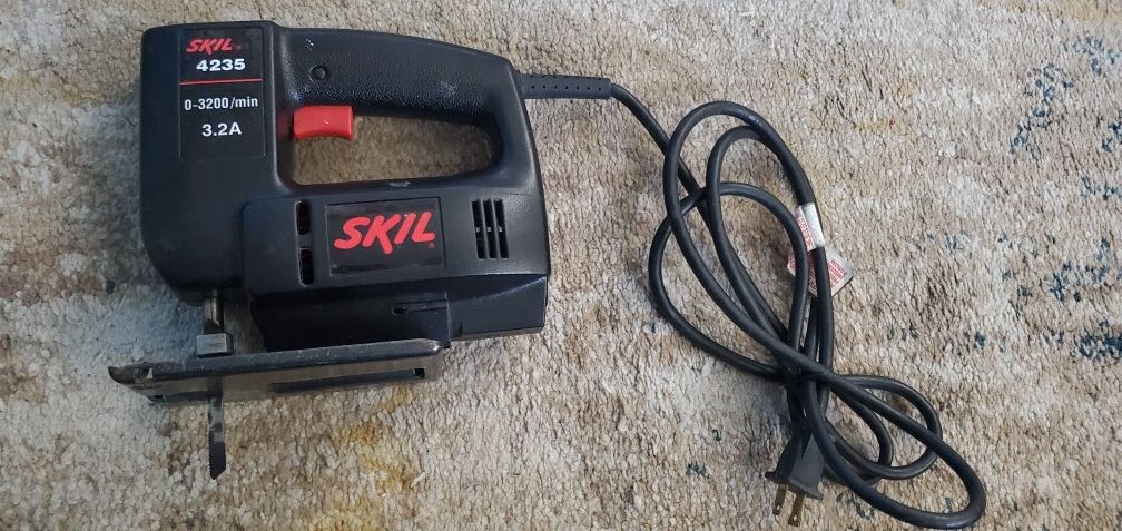 Skil Saw 4235 3.2A