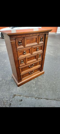 ✨ VINTAGE HIGHBOY CHEST 😍😍 CLASSIC STYLE, BIG STORAGE! ✨