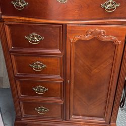 Armoire/Chester drawers