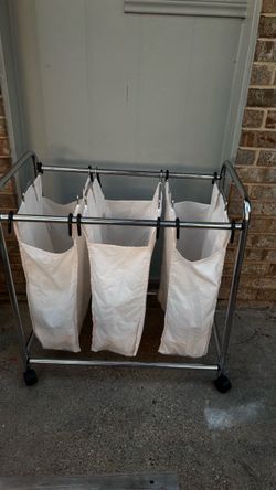 Laundry hamper cart with wheels