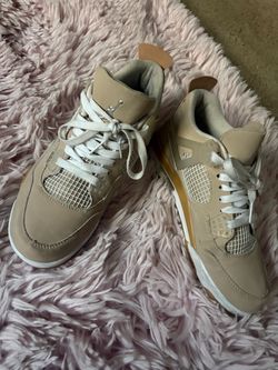 Woman’s Jordan’s size 9