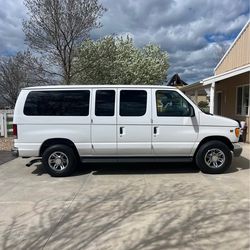 2000 Ford E-350