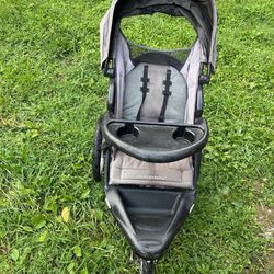 Black And Gray Expedition Jogging Stroller 