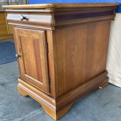 Riverside End Table Nightstand