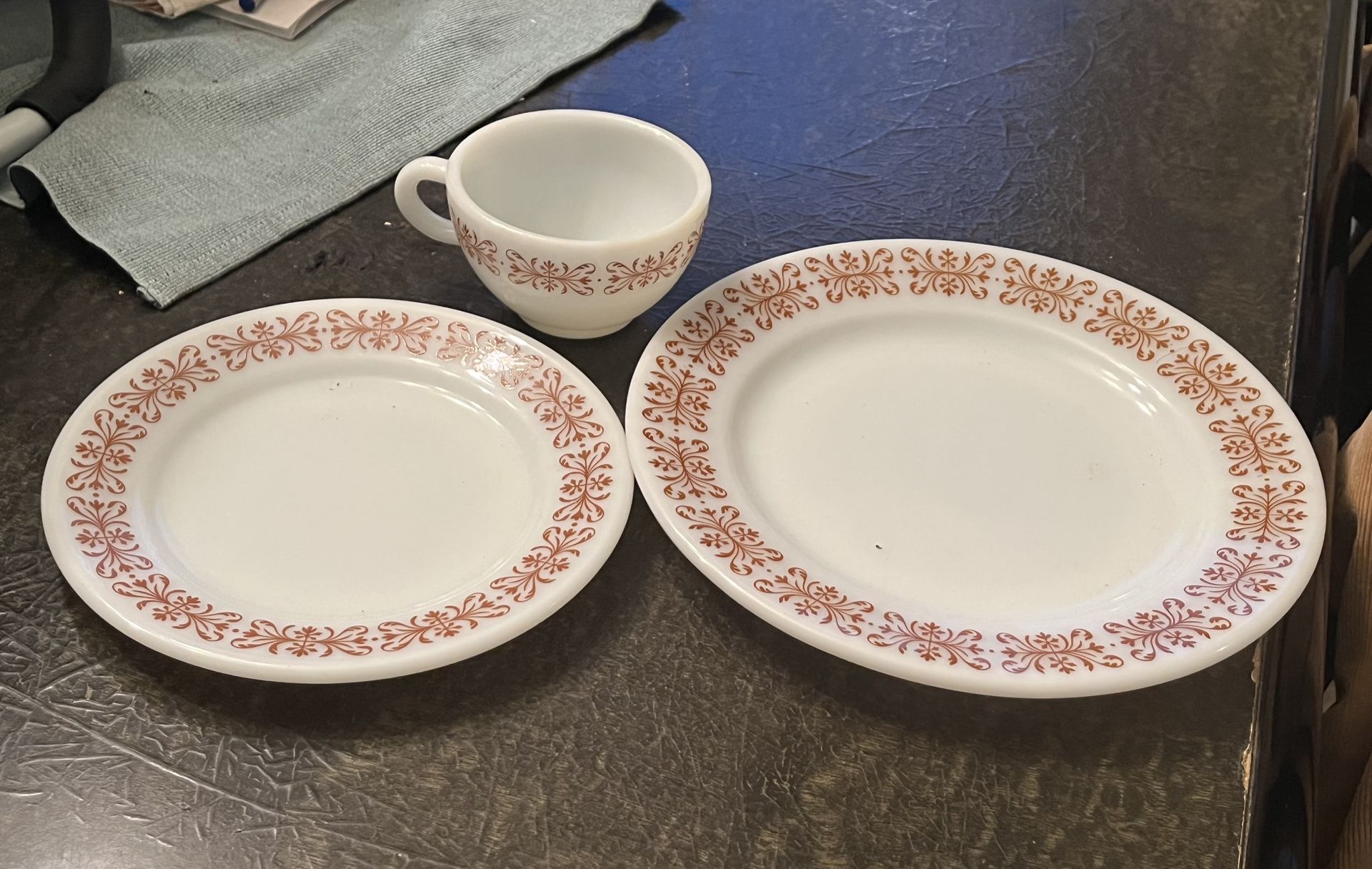 Cute Decorative Glass Cup and Plate Set!