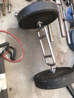 Olympic tricep bar and 2-45lb bumper plates