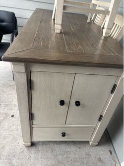 Barn house table with 4 chairs