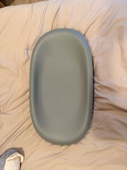 Hatch Grow Smart Changing Pad and Scale (Grey)