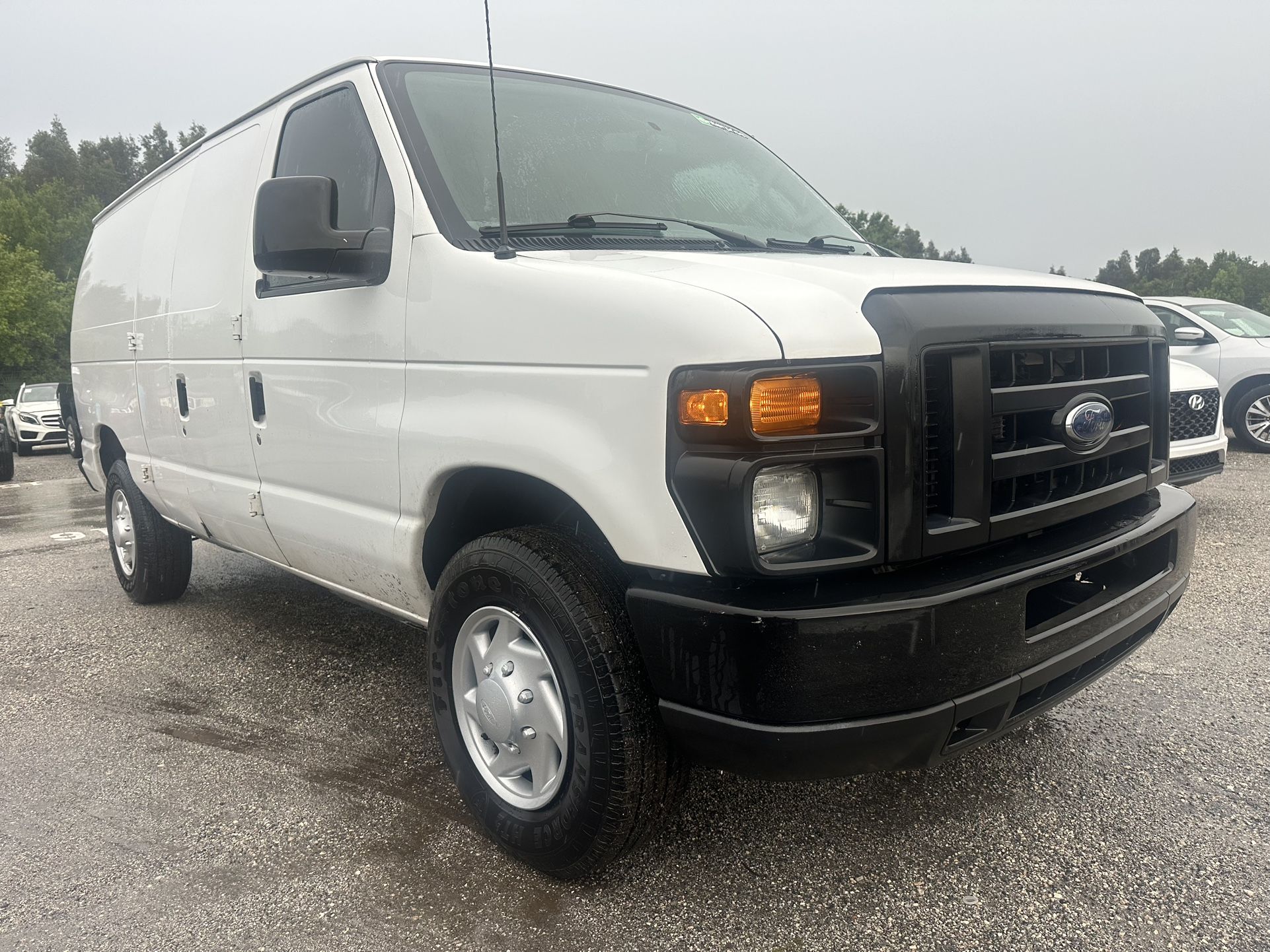 2013 Ford E-250