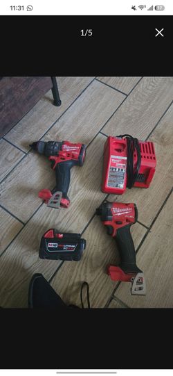 Milwaukee M18 Fuel Drill & Impact Driver Combo Set