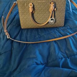 michael kors purse