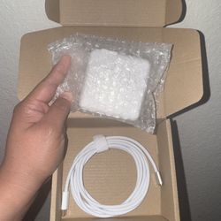 Charger for MacBook Air 13/15" (M1, M2, M3, 2021-2024) & MacBook Pro 14" (M1, M2, M3, M4), 70W Type C Power Adapter