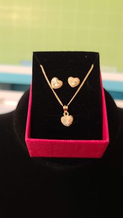 Kids jewelry set. 18k pure gold