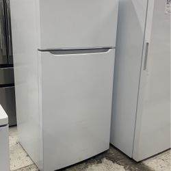 Frigidaire Top Freezer Refrigerator In White