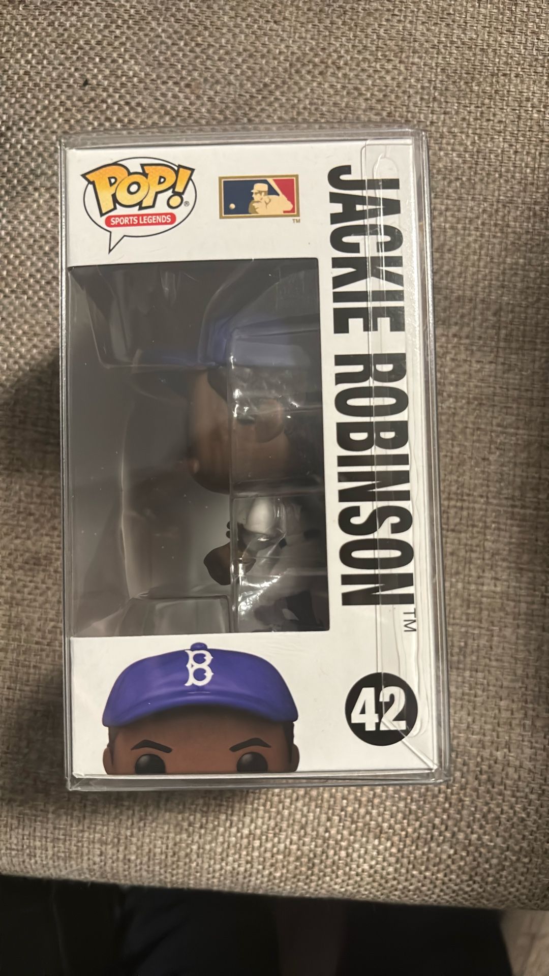 Glassed jackie robinson funko pop main image 0