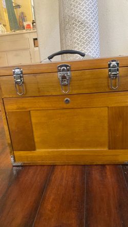 Wooden 8 drawer chest/box