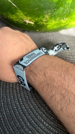 EDC wrist band  Sunday