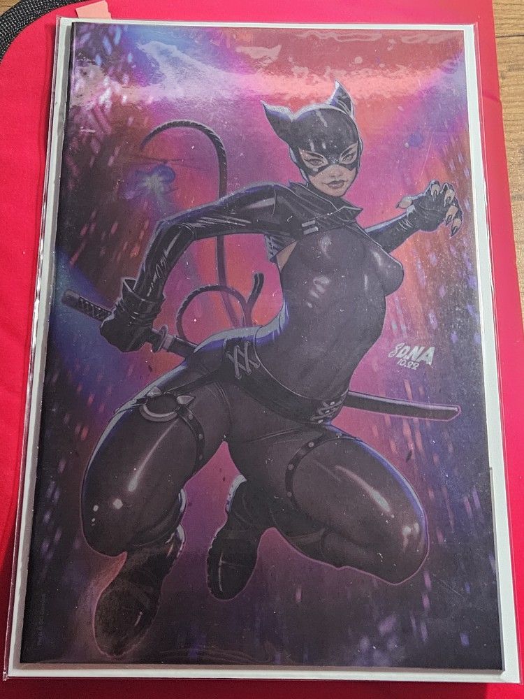 Catwoman #52 NM Foil Virgin - David Nakayama