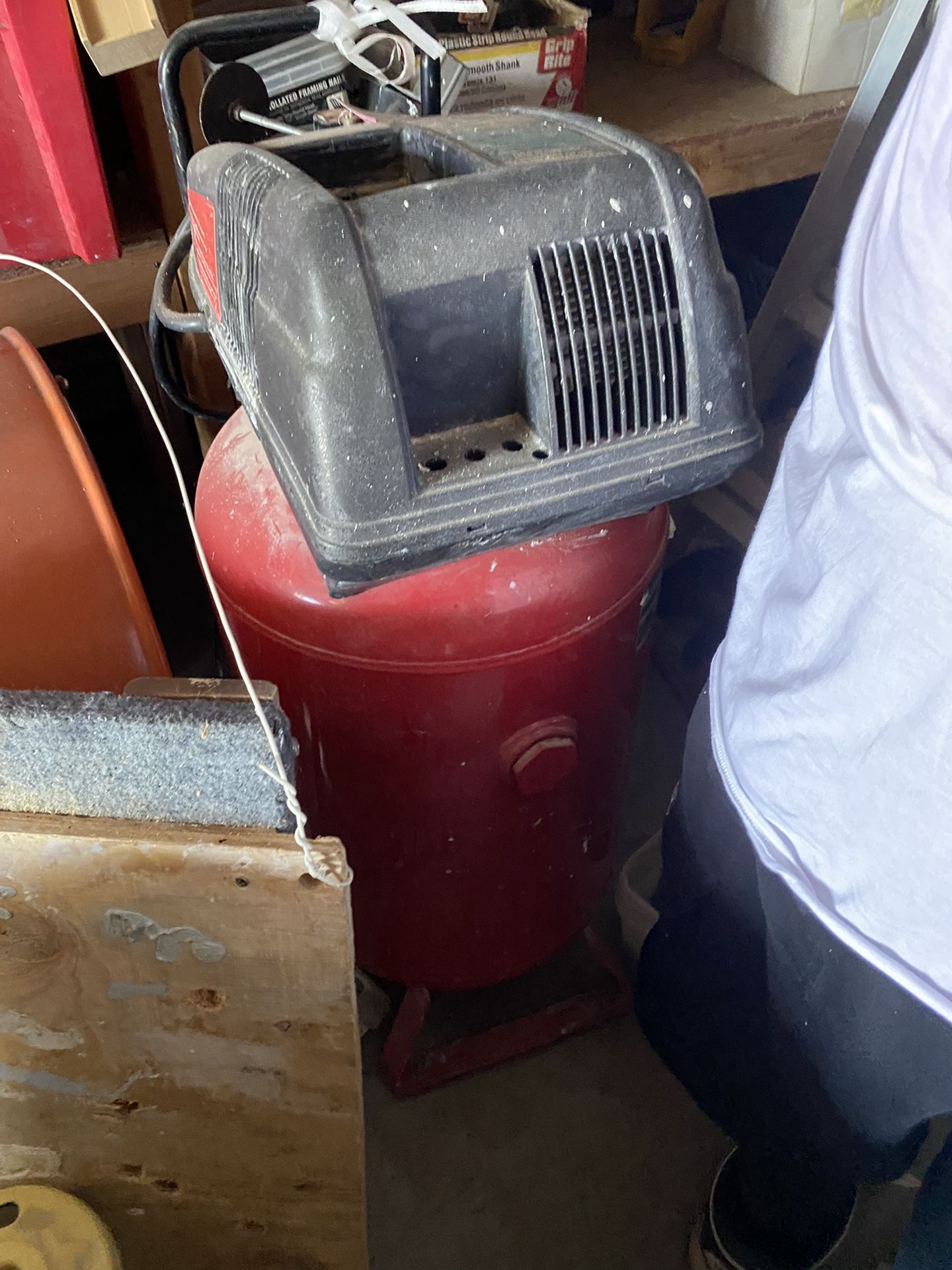 Husky 22 2024 gallon air compressor