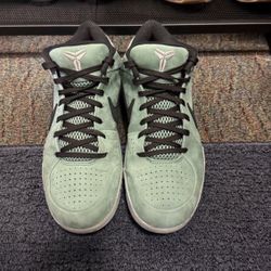 Kobe 4 Girl Dad With Box Size 11.5