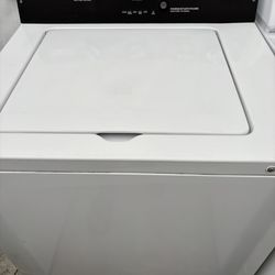Like New Maytag Commercial Washer