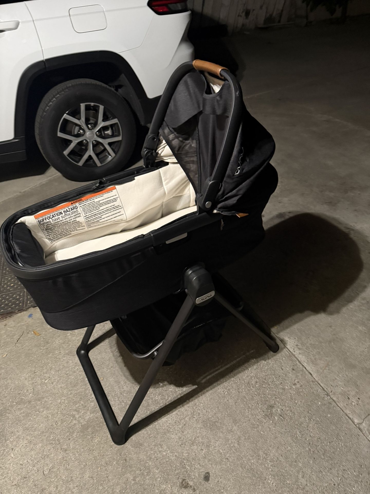 Nuna Bassinet 