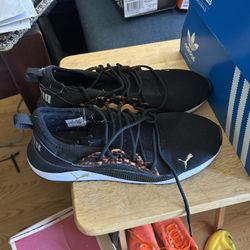 Puma Walking Or Running Woman’s Size 10